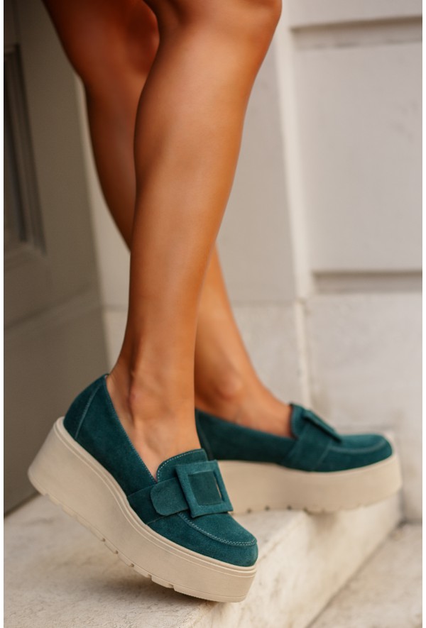 Czarne zamszowe mokasyny na platformie Tonic