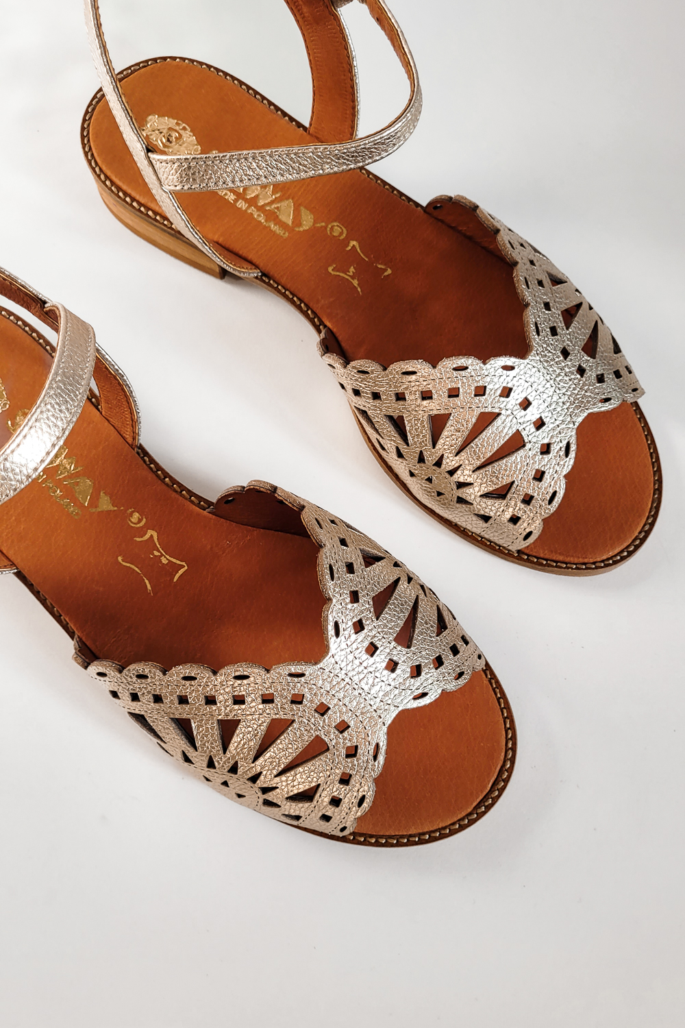 Złote ażurowe sandały Elisa