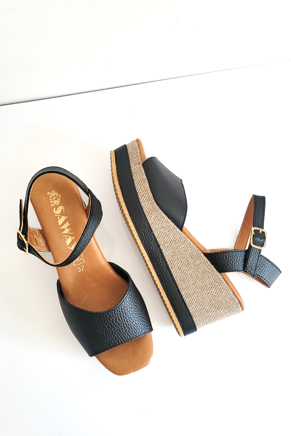 Czarne sandały na koturnie Sewilla