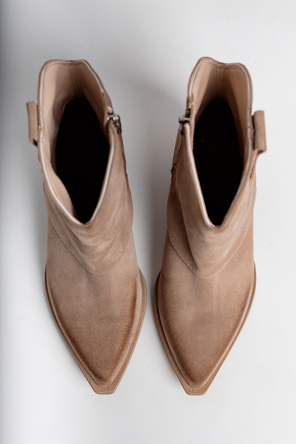 Brązowe zamszowe botki Kerry