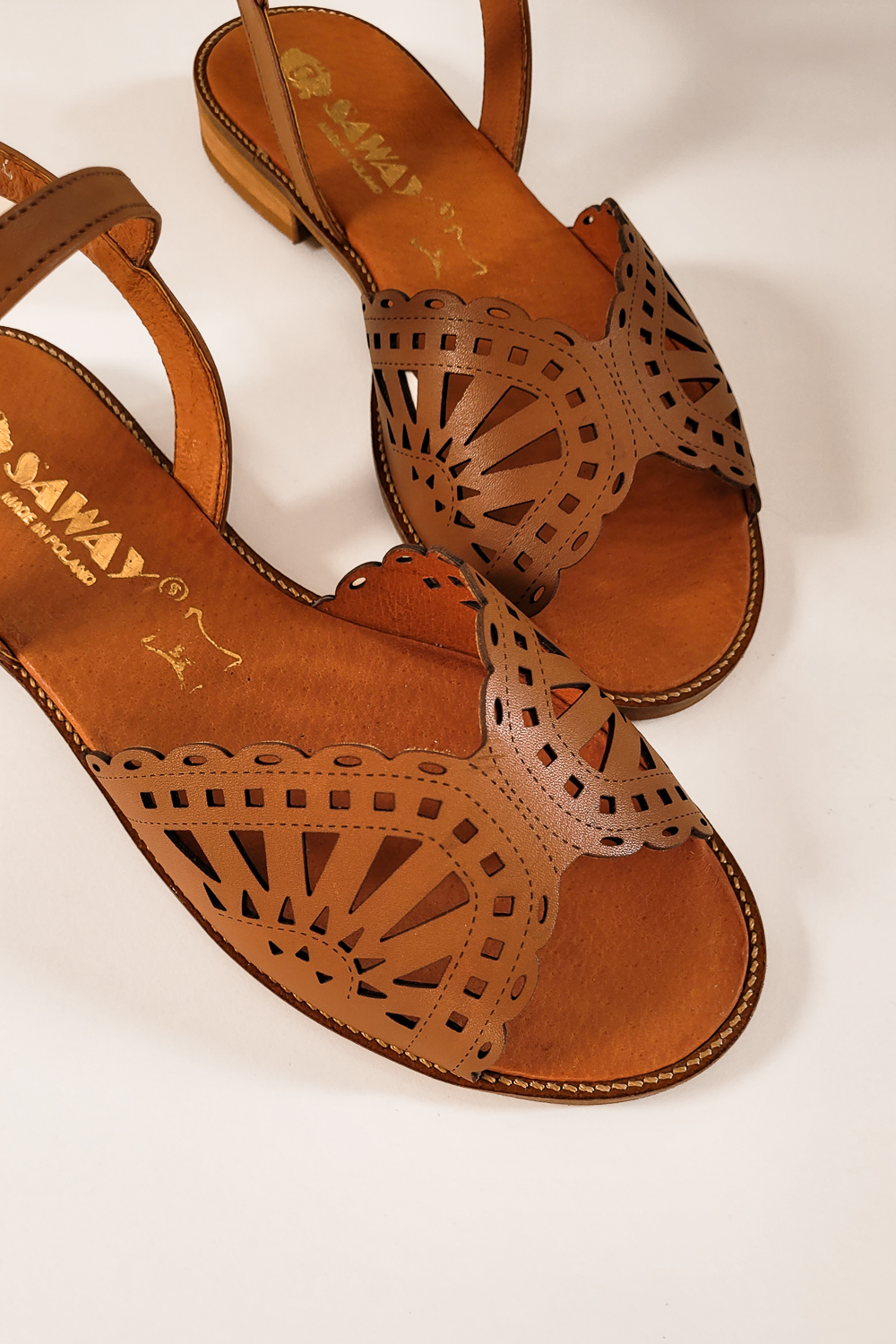 Złote ażurowe sandały Elisa