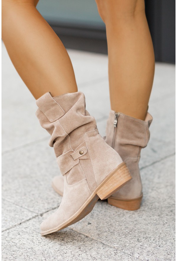 Czarne zamszowe botki Leona