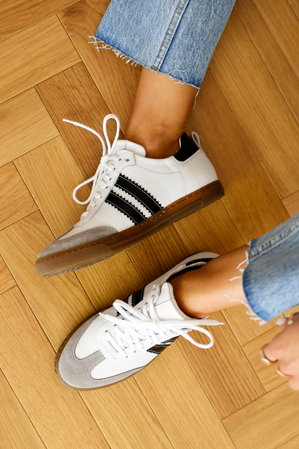 Biało różowe trampki Tesalia