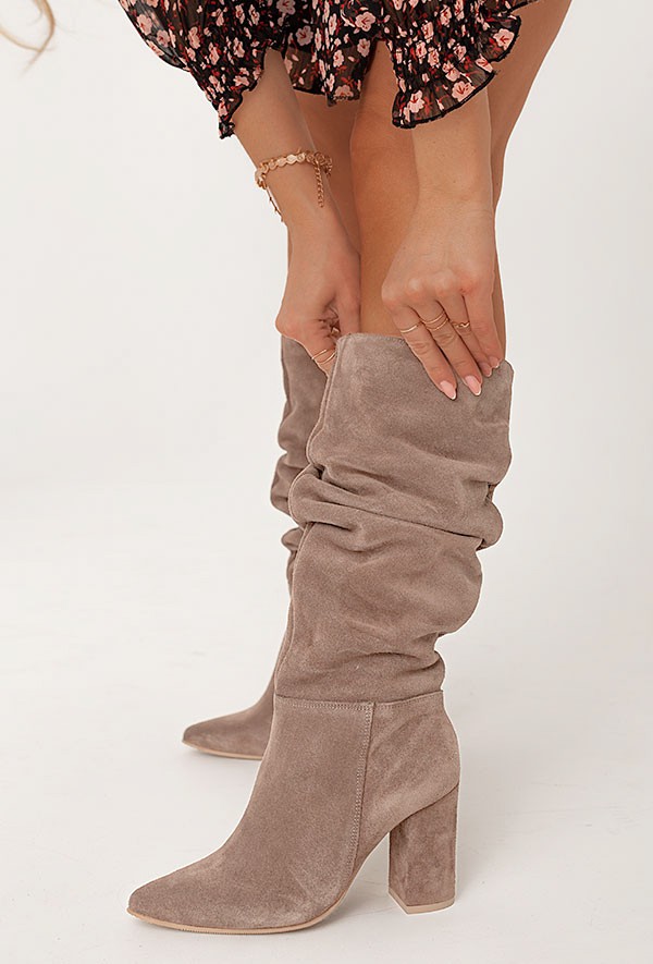 Zamszowe kozaki Riva kawa