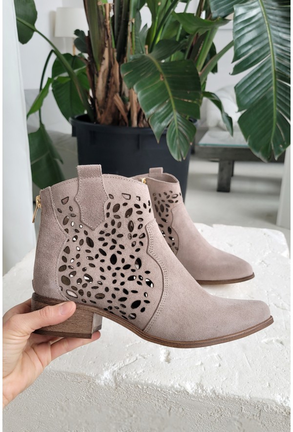 Beżowe ażurowe botki Geri