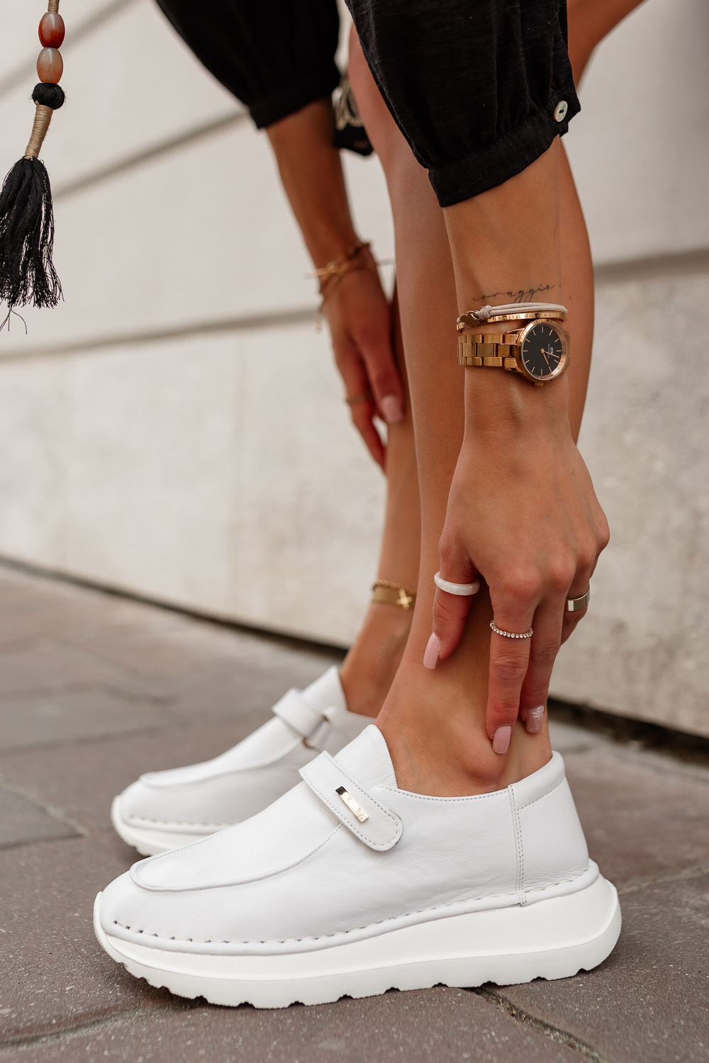 Białe półbuty Hana