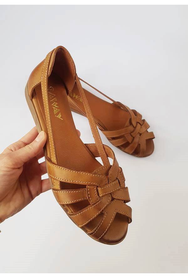 Brązowe ażurowe baleriny Nicole