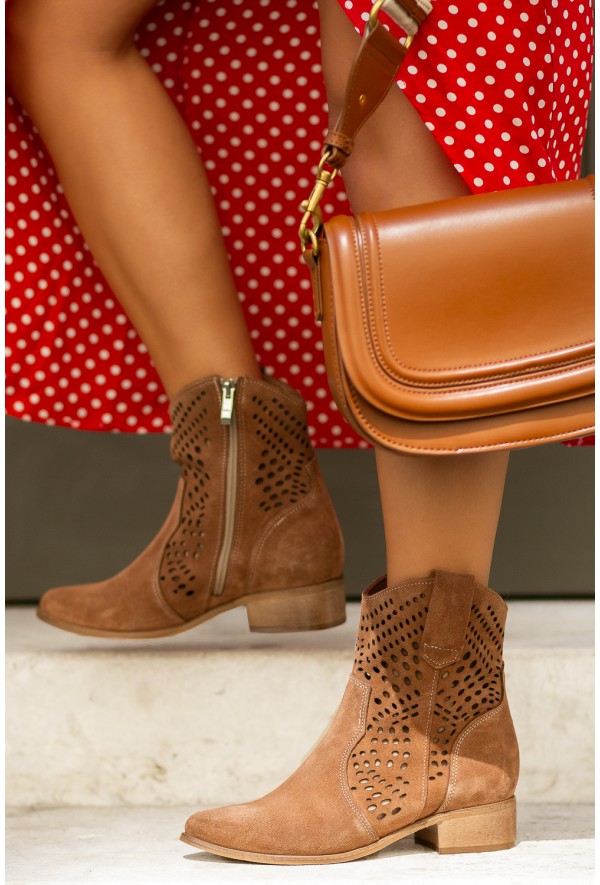 Zamszowe ażurowe botki Medora brąz
