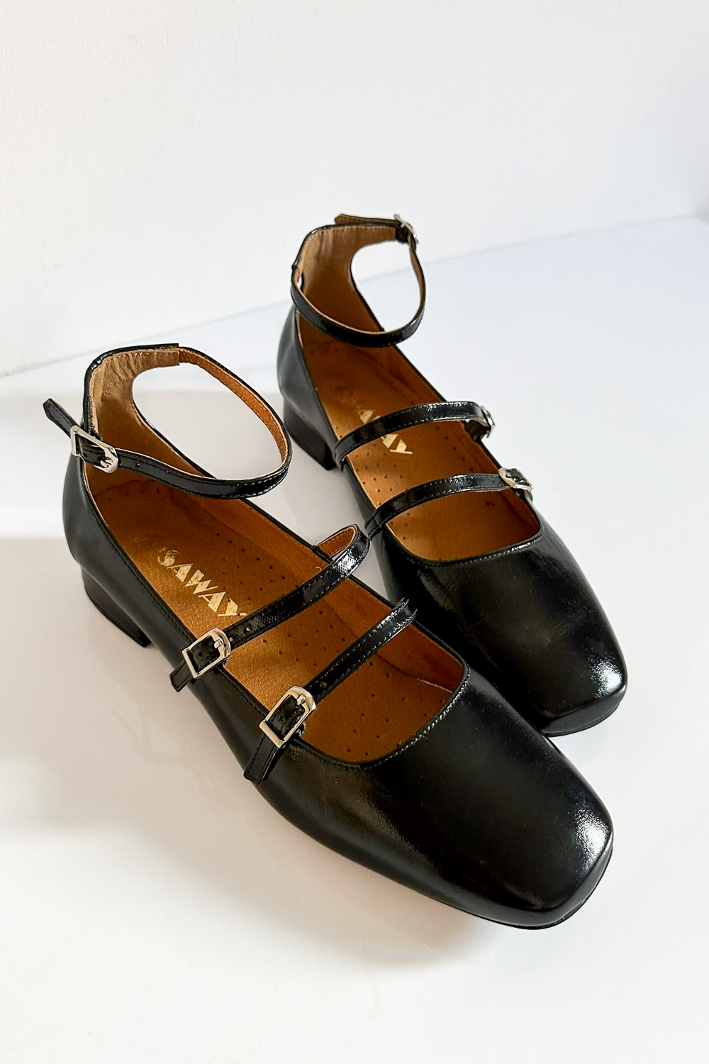 Czerwone lakierowane baleriny z paseczkami Arabella