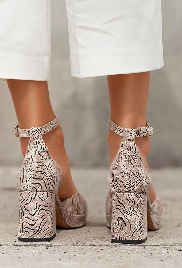 Sandały na platformie Venus camel