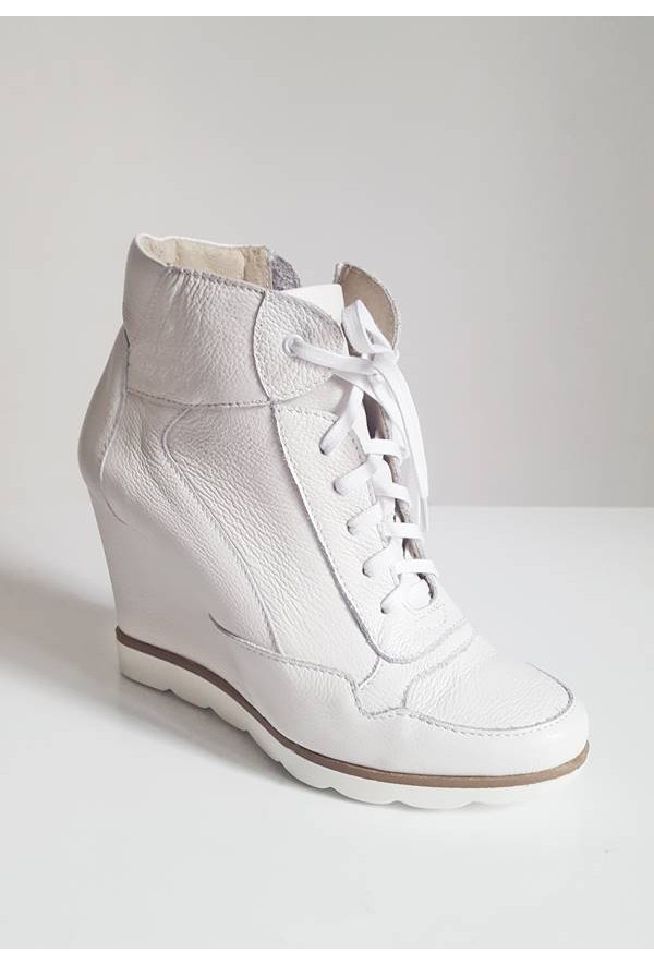 Białe sneakersy Megan