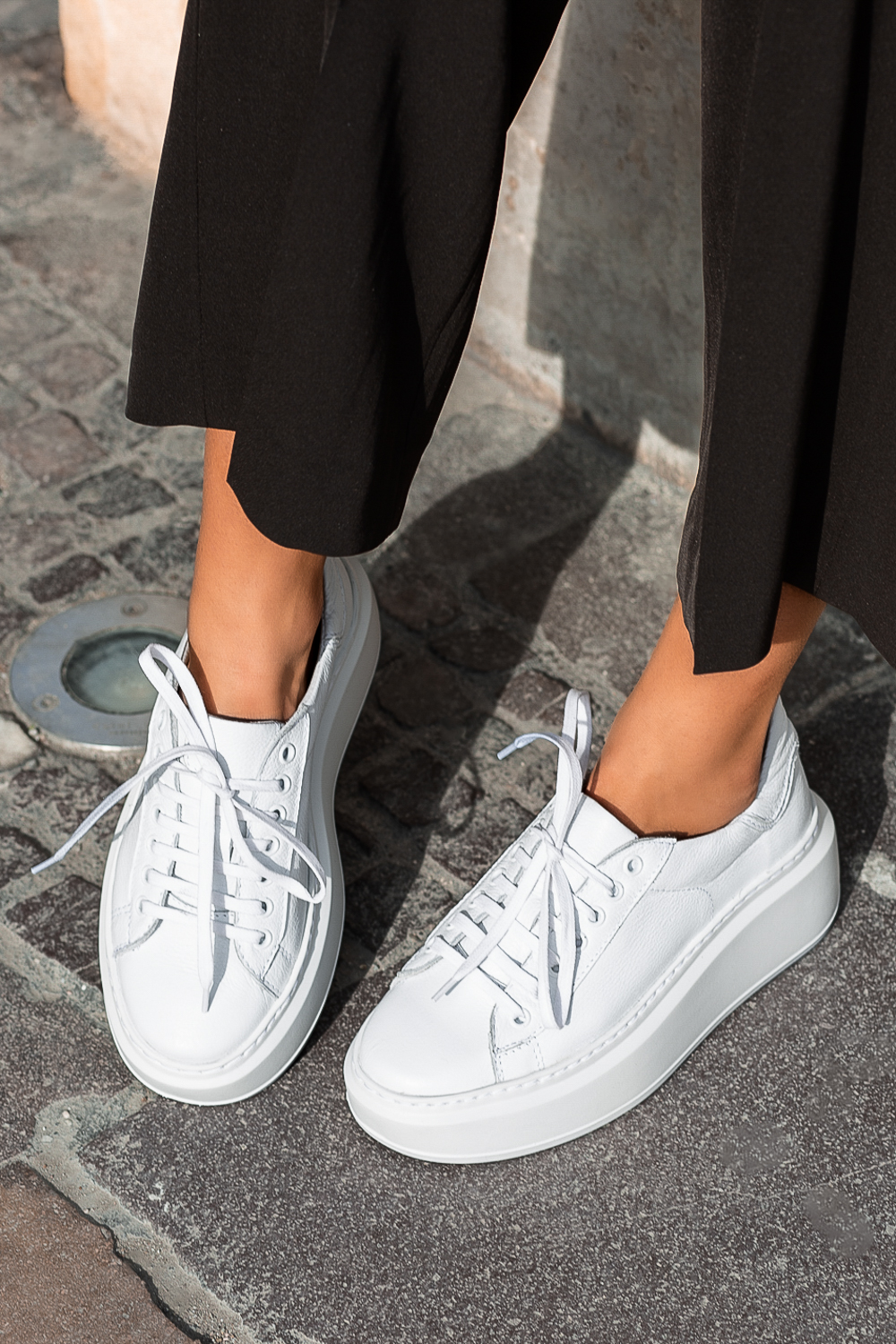 Białe trampki Caloa