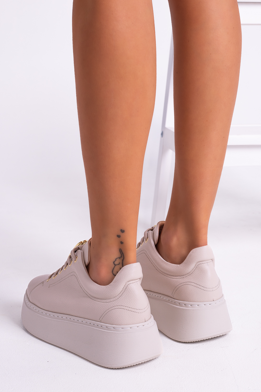 Białe trampki Aldone