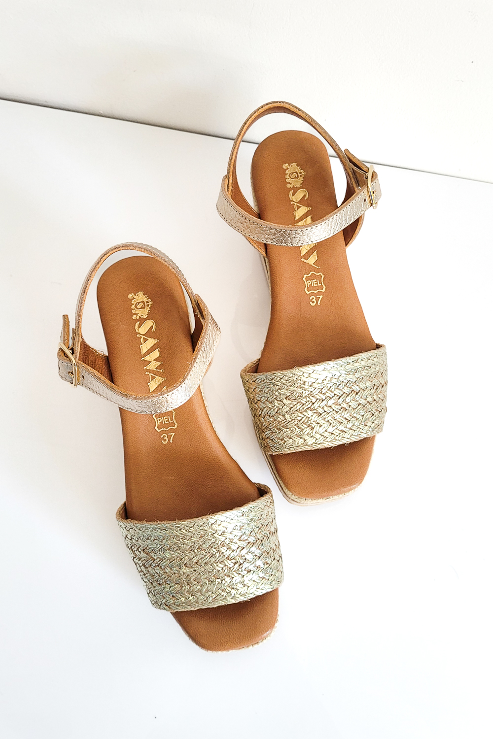 Czarne sandały na koturnie Sewilla