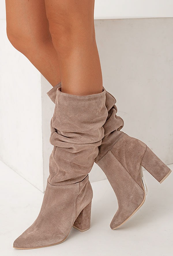 Zamszowe kozaki Riva cappuccino