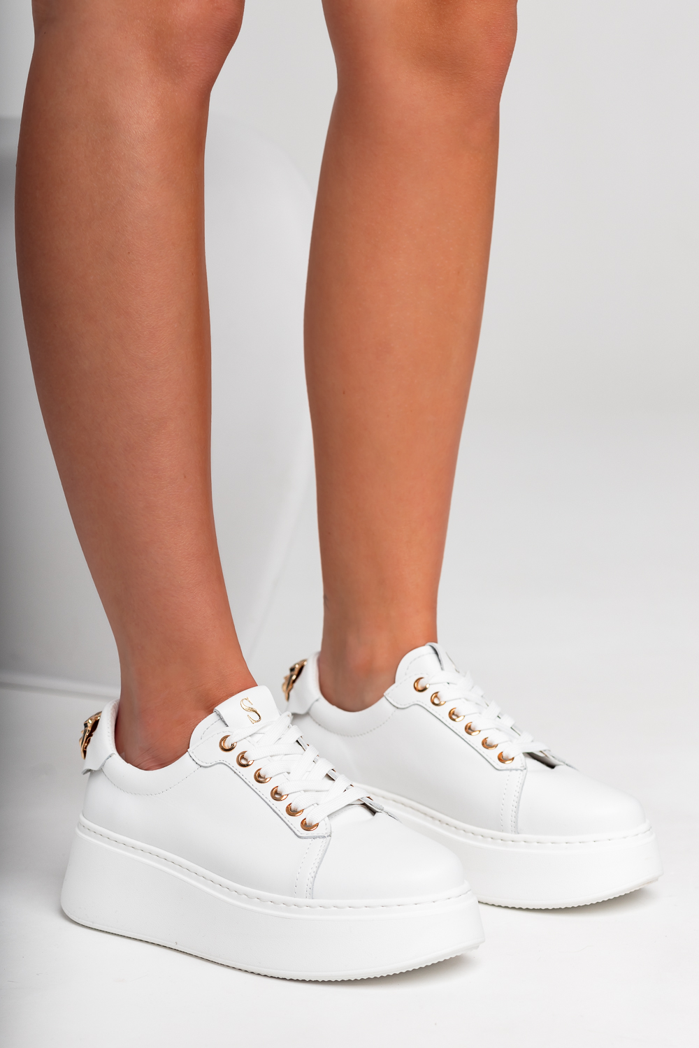 Beżowe trampki na platformie Briona