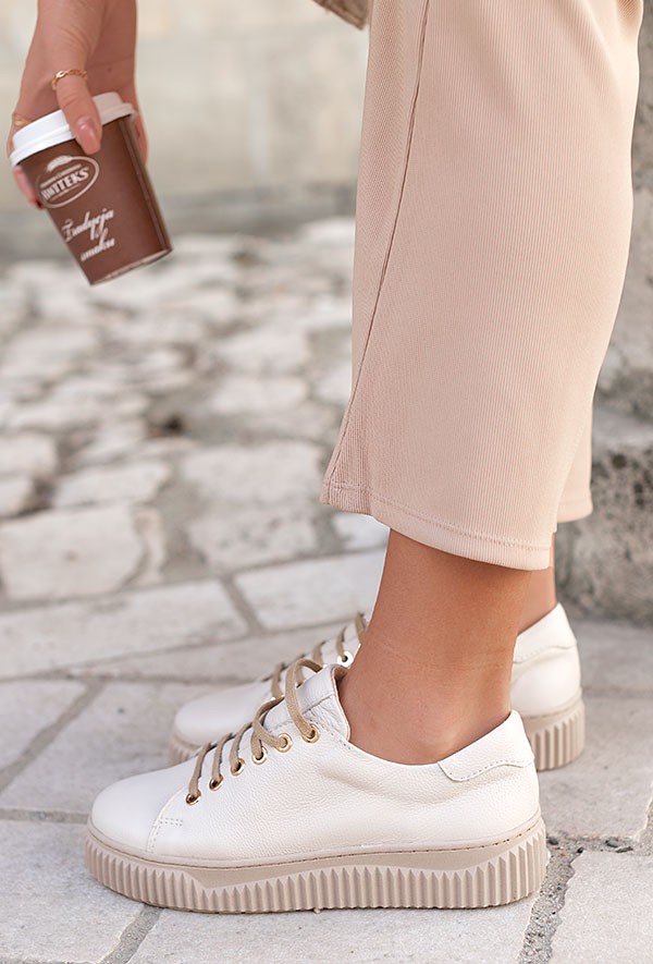 Beżowe trampki Giallo