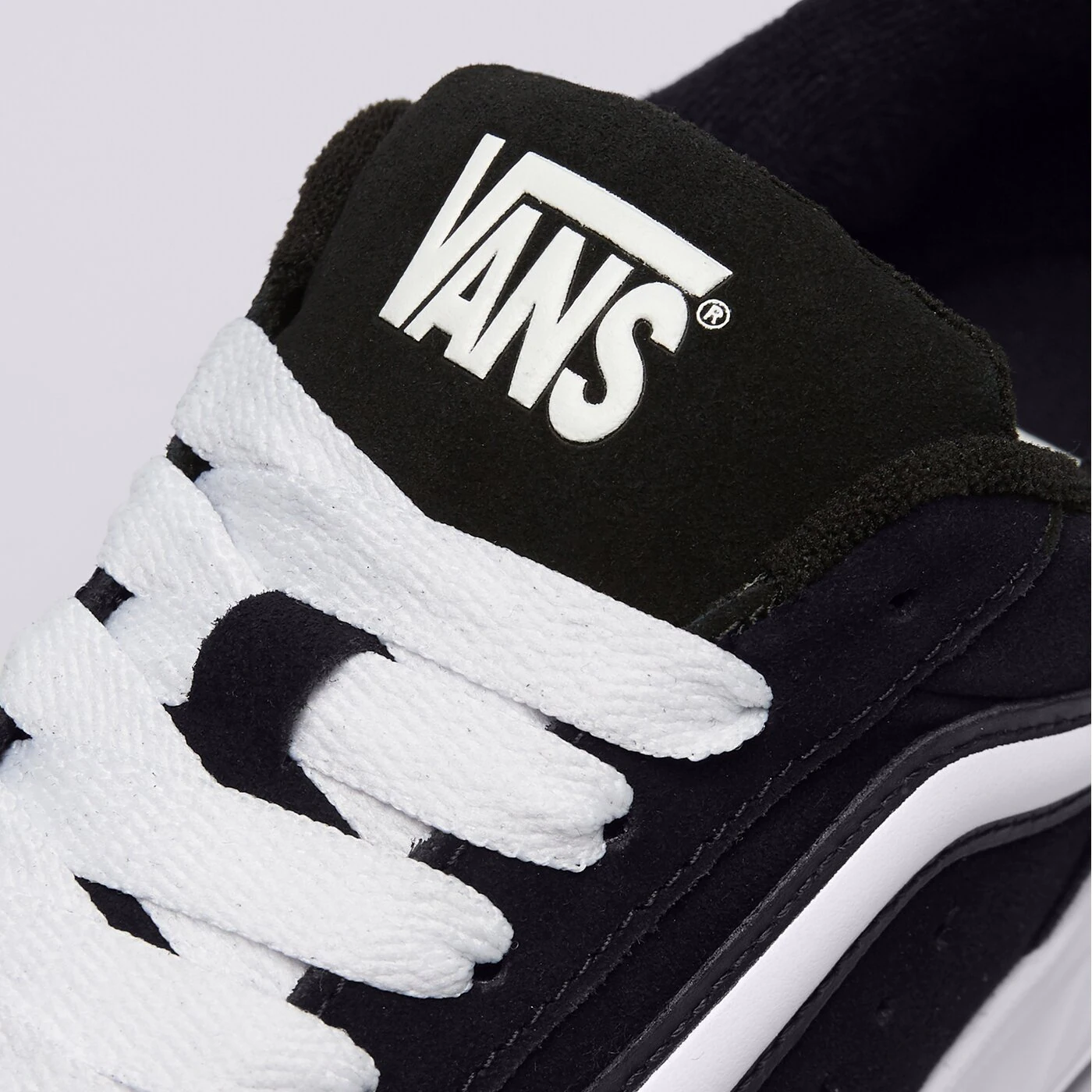 VANS HYLANE