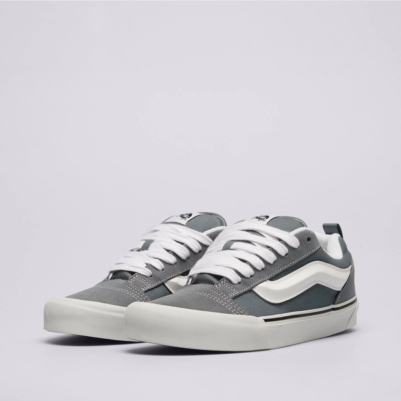 VANS KNU SKOOL