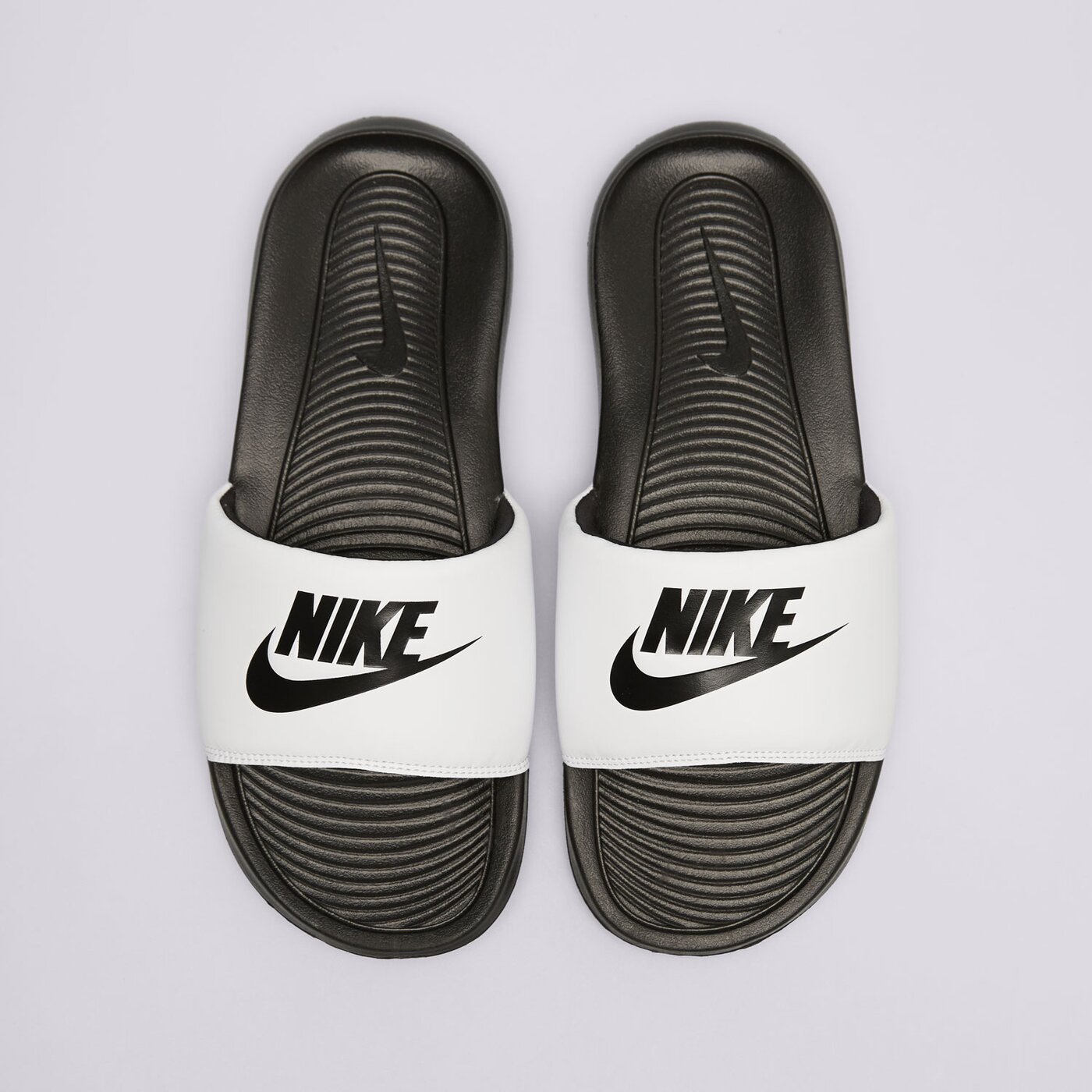 NIKE VICTORI ONE SLIDE