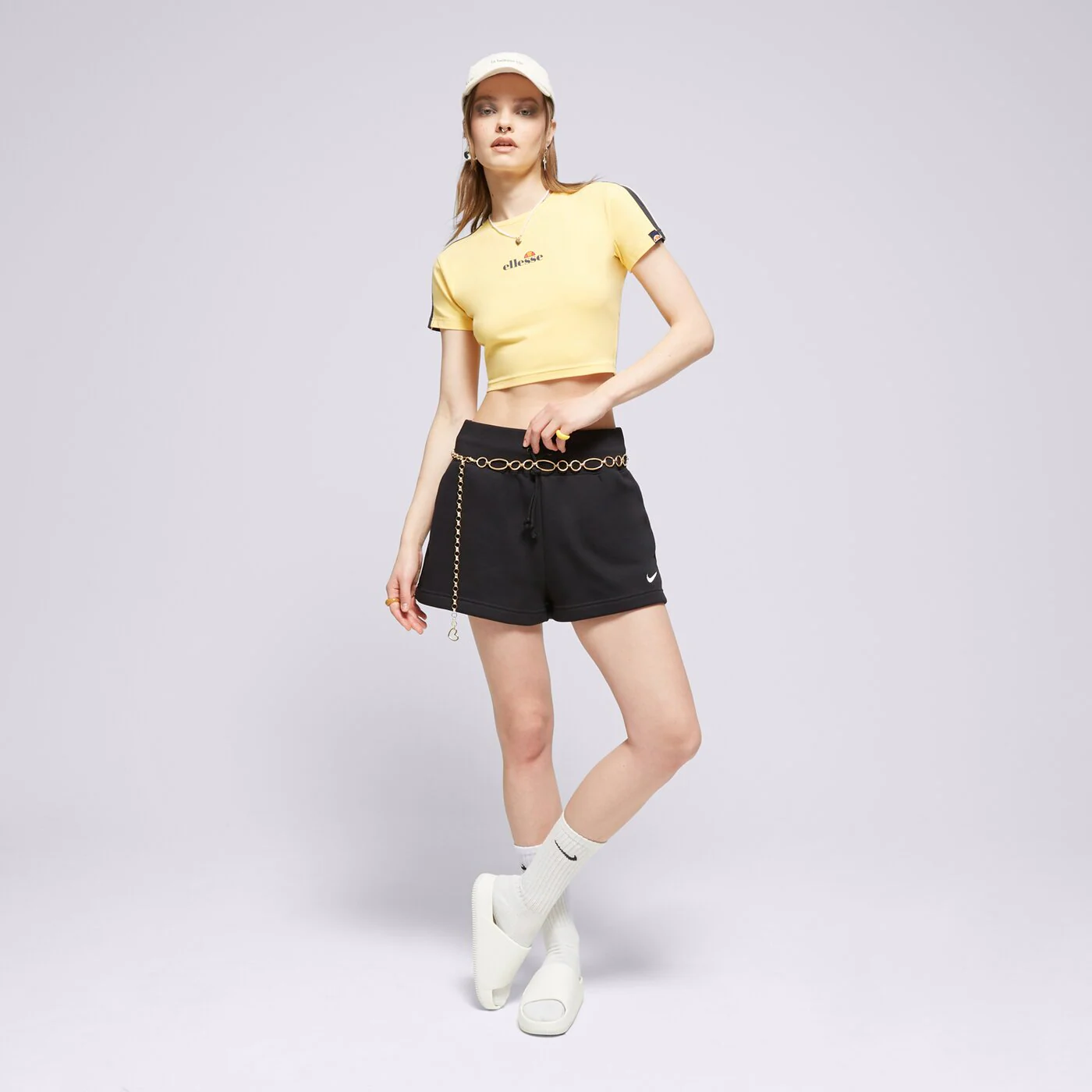 NIKE RÖVIDNADRÁG W NSW PHNX FLC HR SHORT