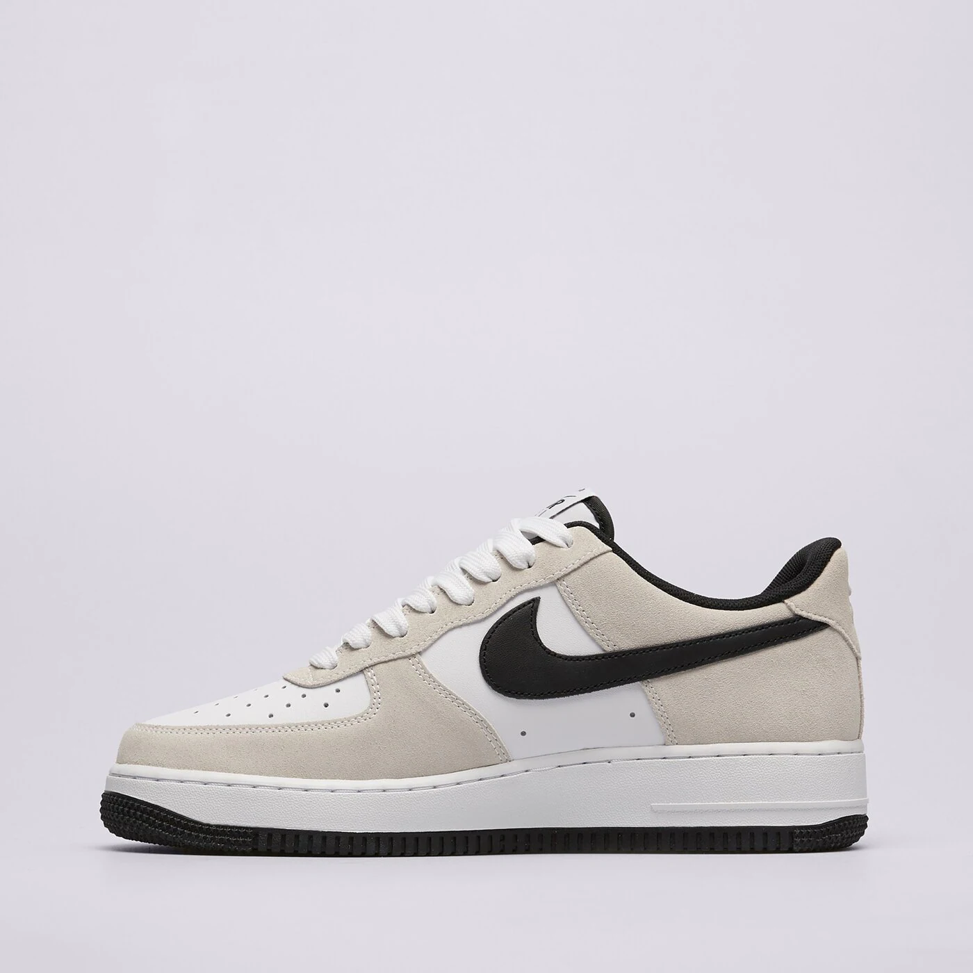 NIKE AIR FORCE 1 '07 LV8