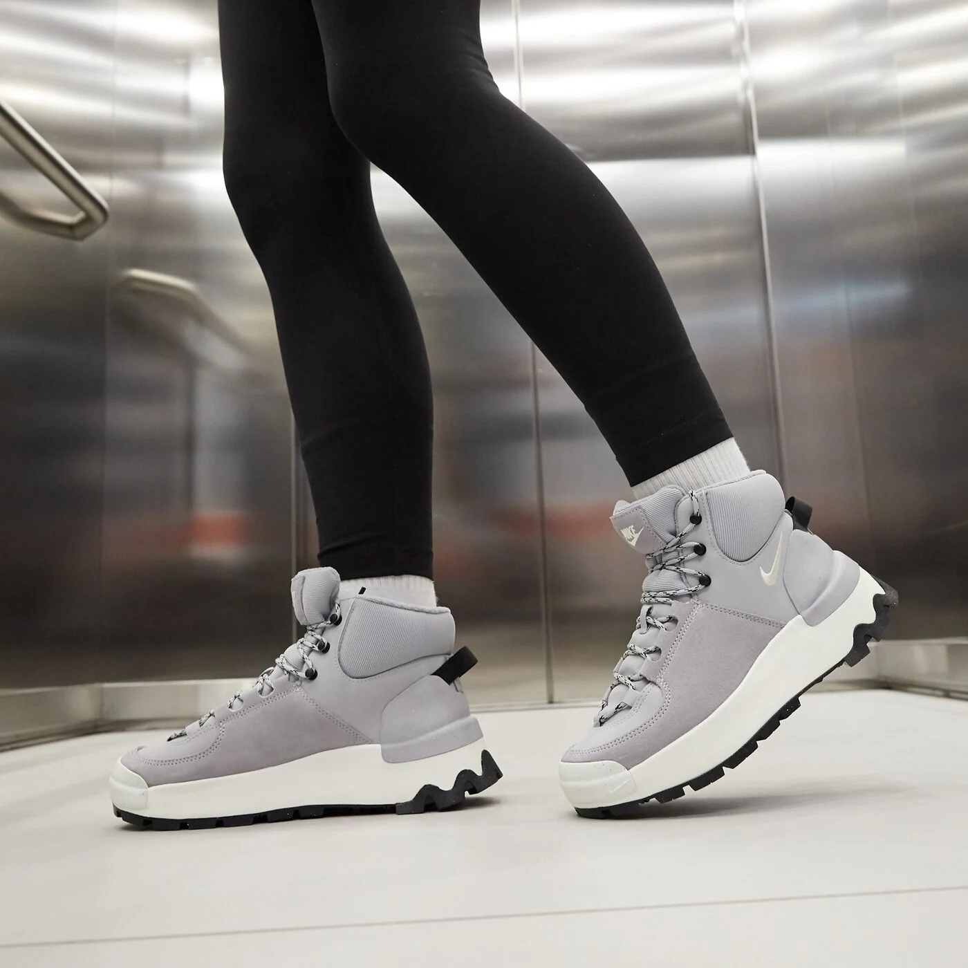 NIKE CITY CLASSIC BOOT