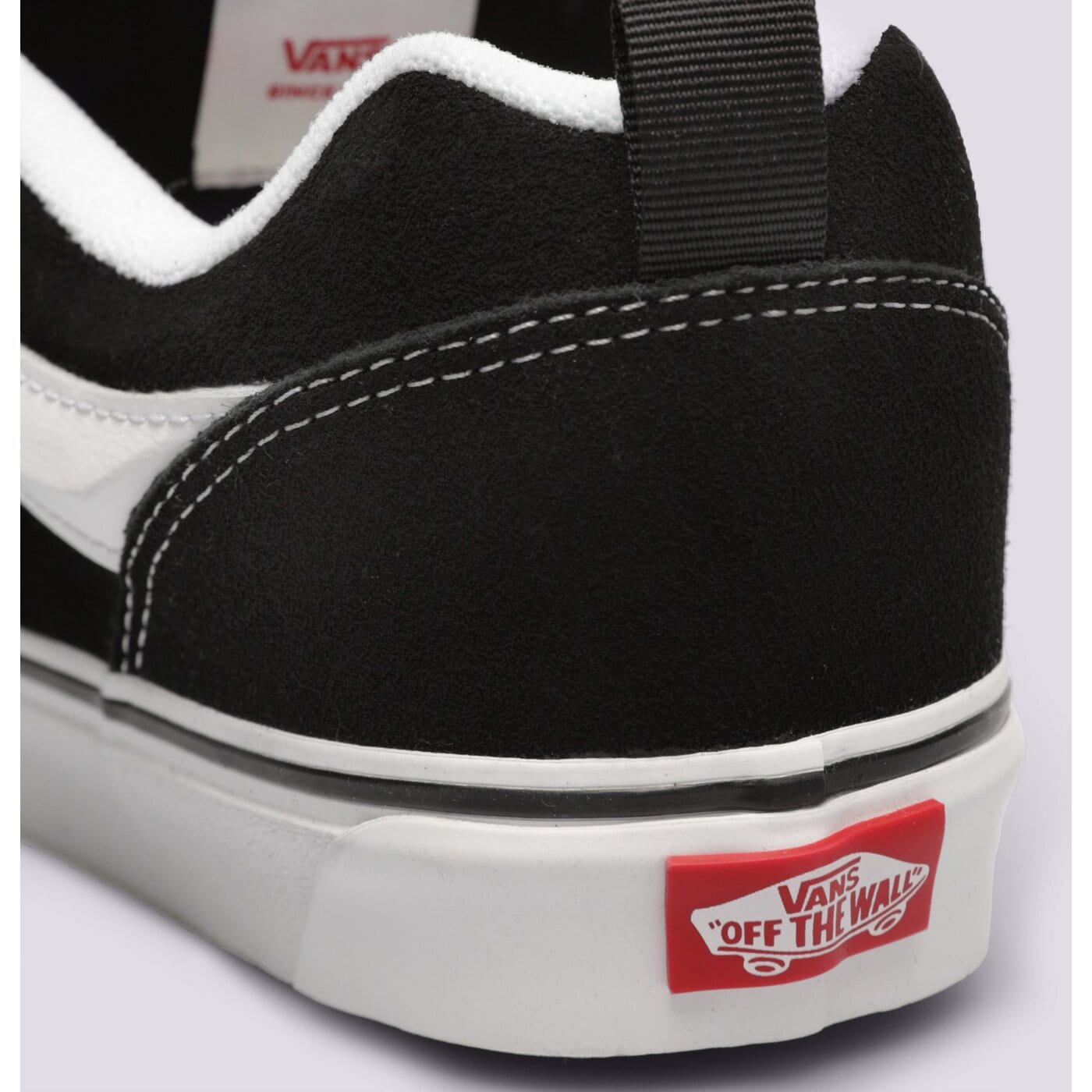 VANS KNU SKOOL