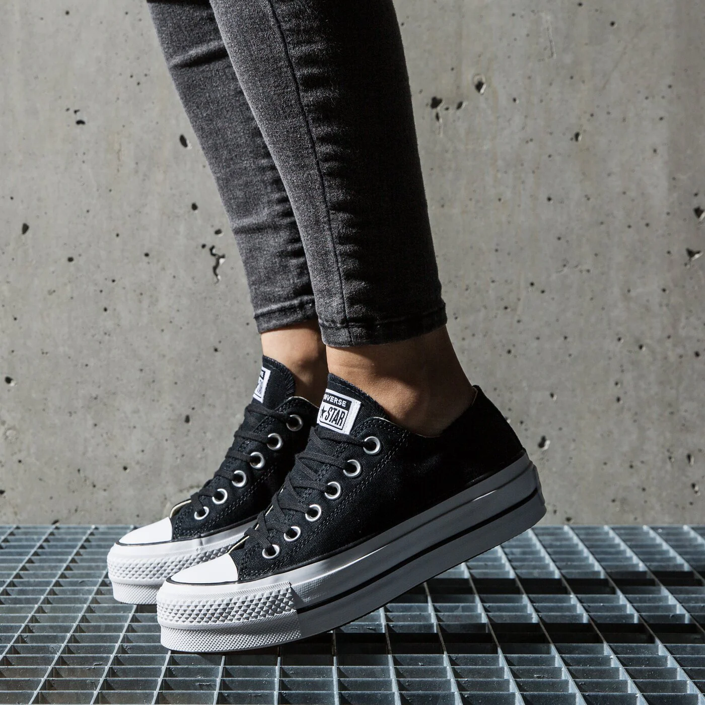 CONVERSE CHUCK TAYLOR ALL STAR LIFT CANVAS LOW TOP