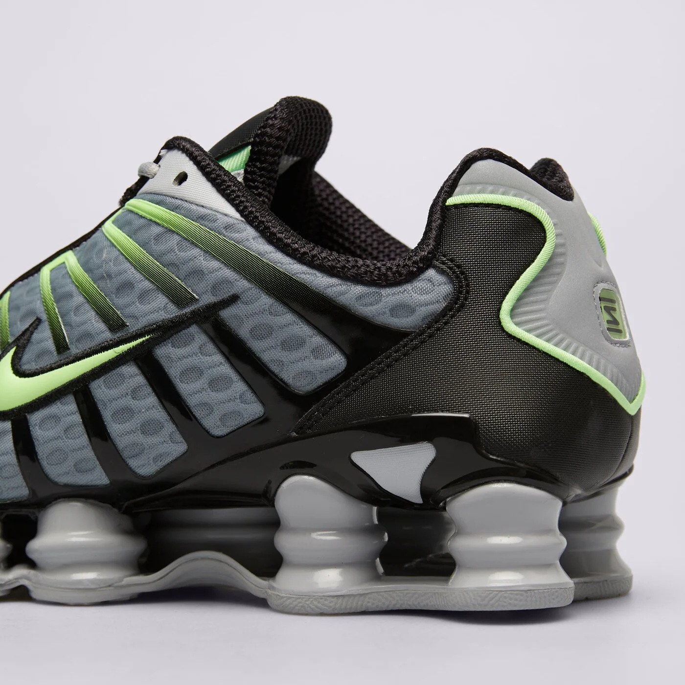 NIKE SHOX TL