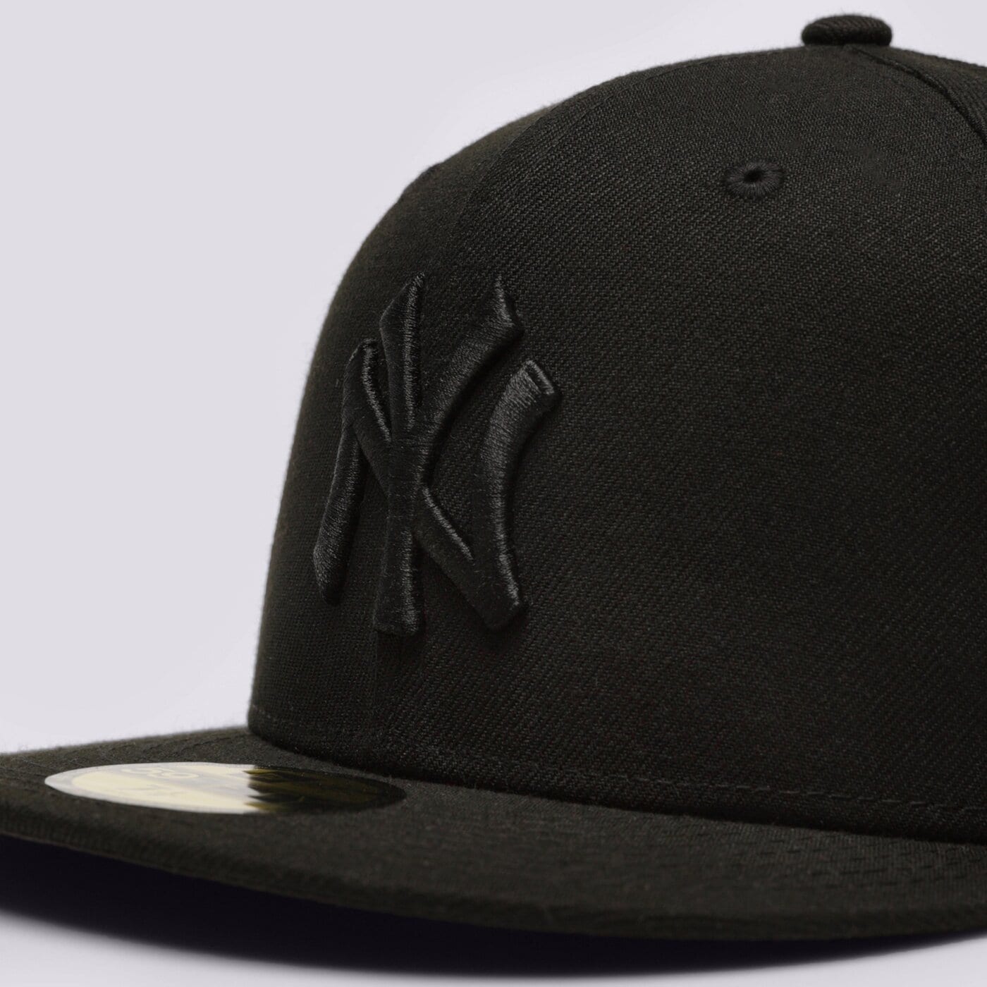 NEW ERA SAPKA BLACK ON BLACK NY YANKEES