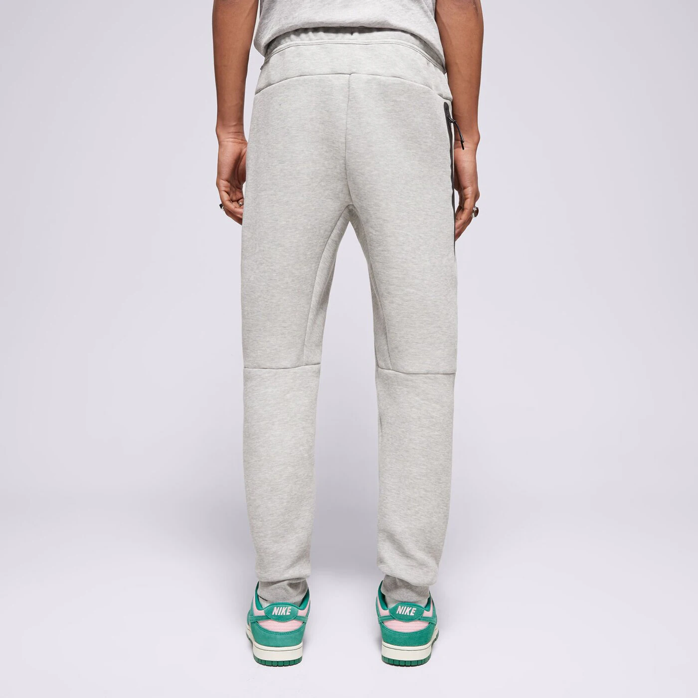 NIKE NADRÁG M NK TCH FLC JGGR