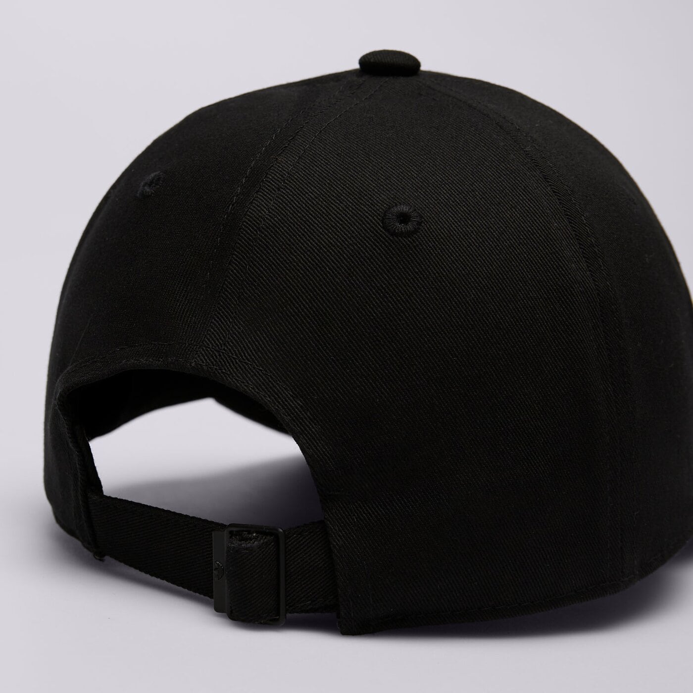 ADIDAS SAPKA BASEB CLASS TRE