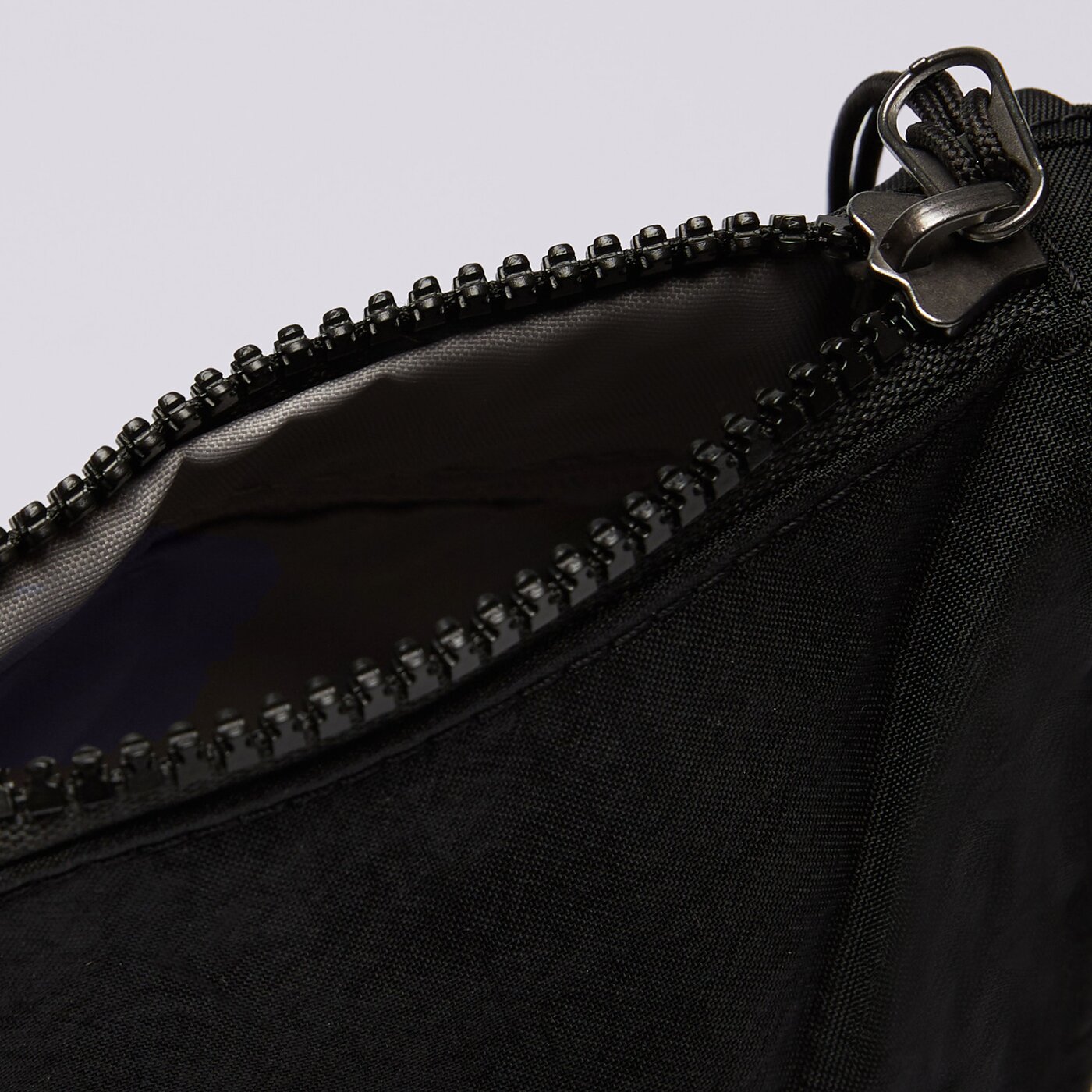 NIKE NŐI TÁSKA NK AURA CRESCENT CROSSBODY