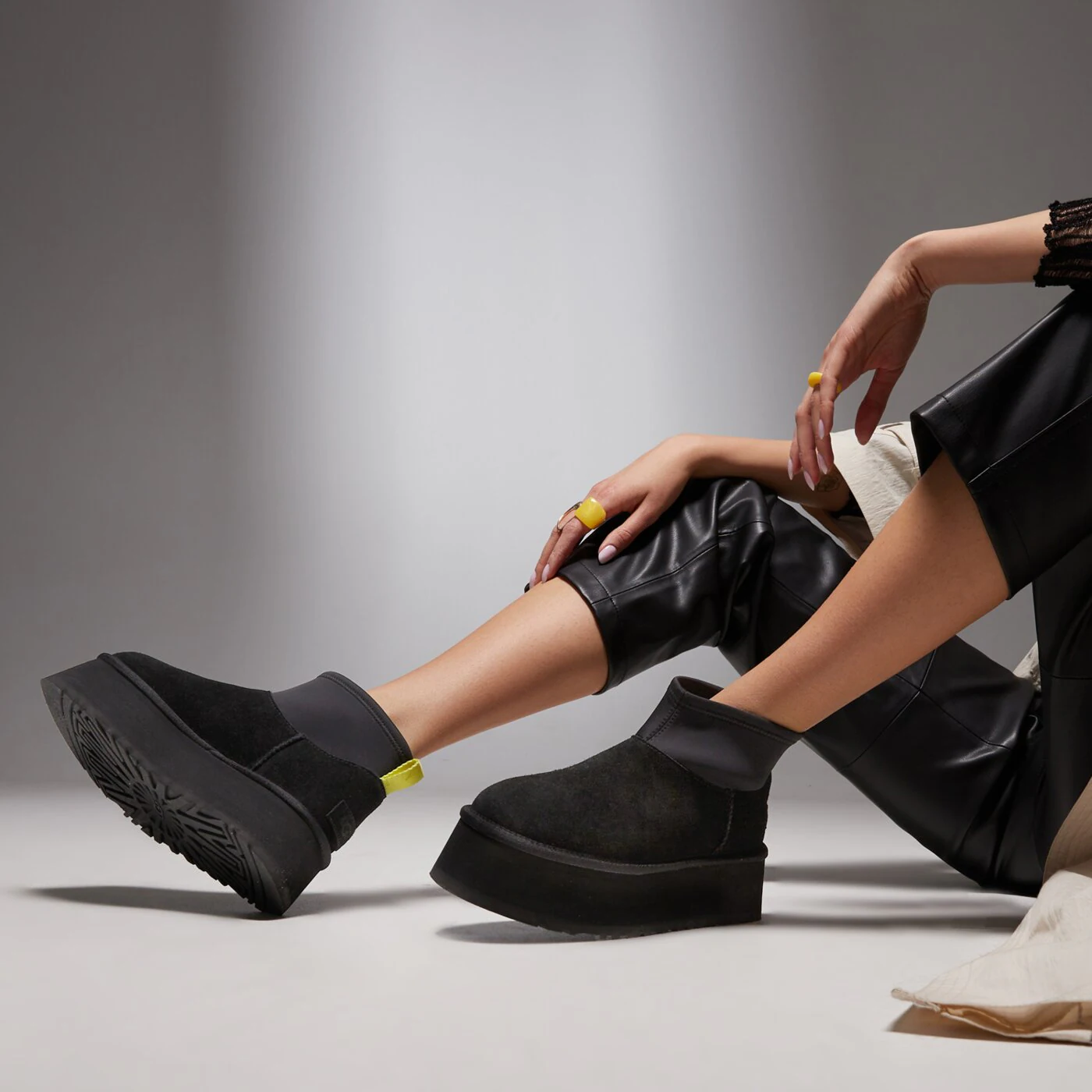 UGG W CLASSIC MINI DIPPER