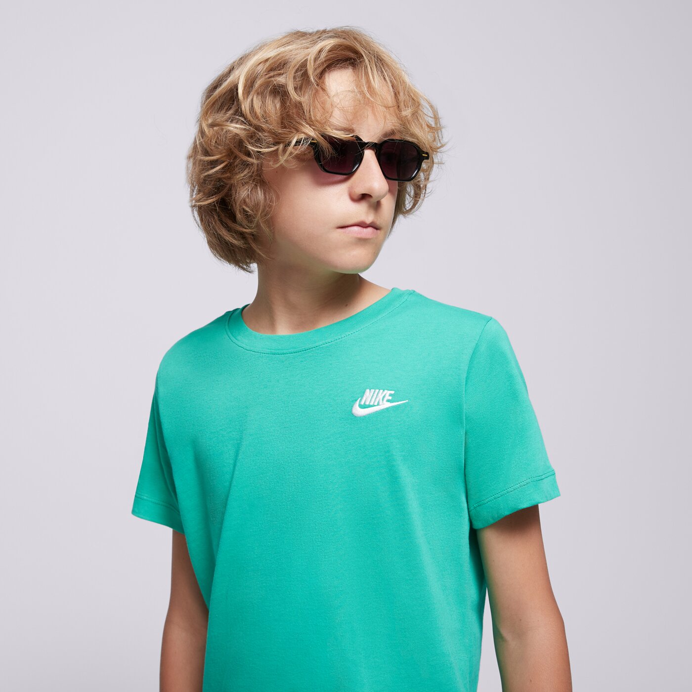 NIKE PÓLÓ K NSW TEE EMB FUTURA LBR BOY