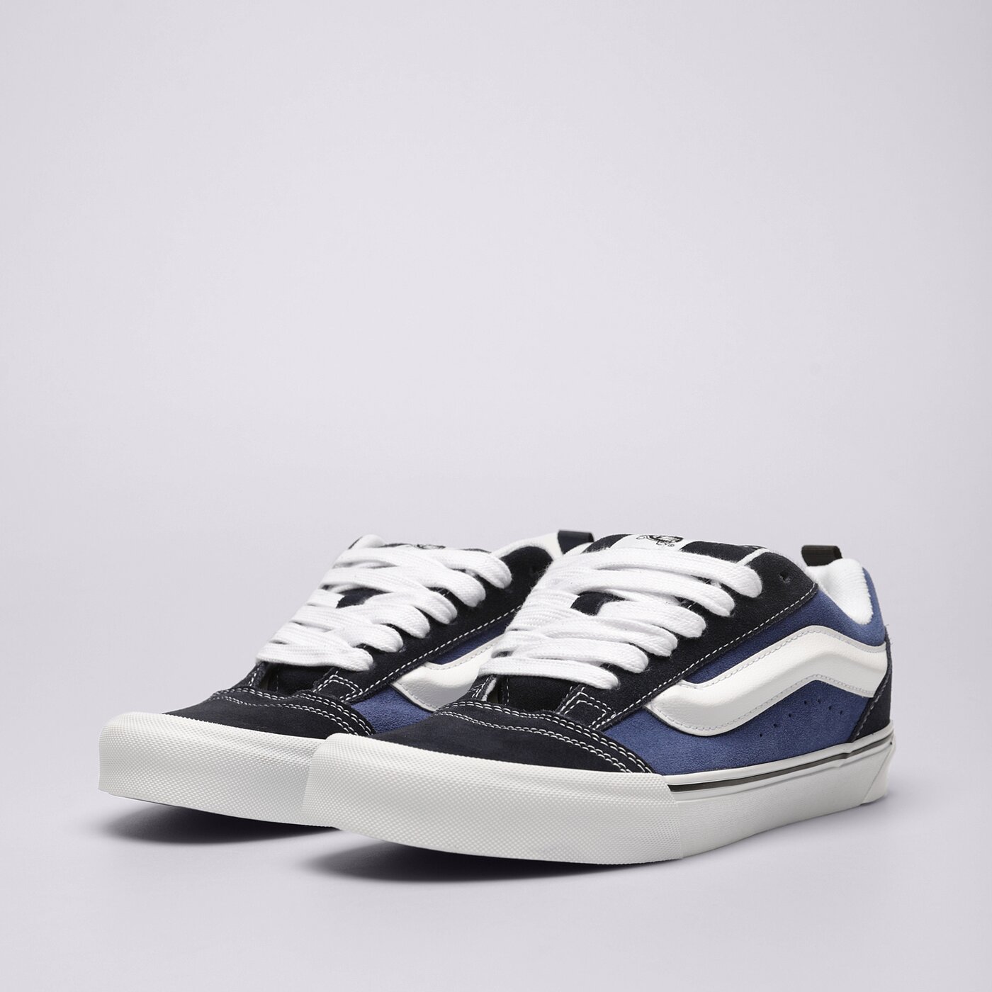 VANS KNU SKOOL
