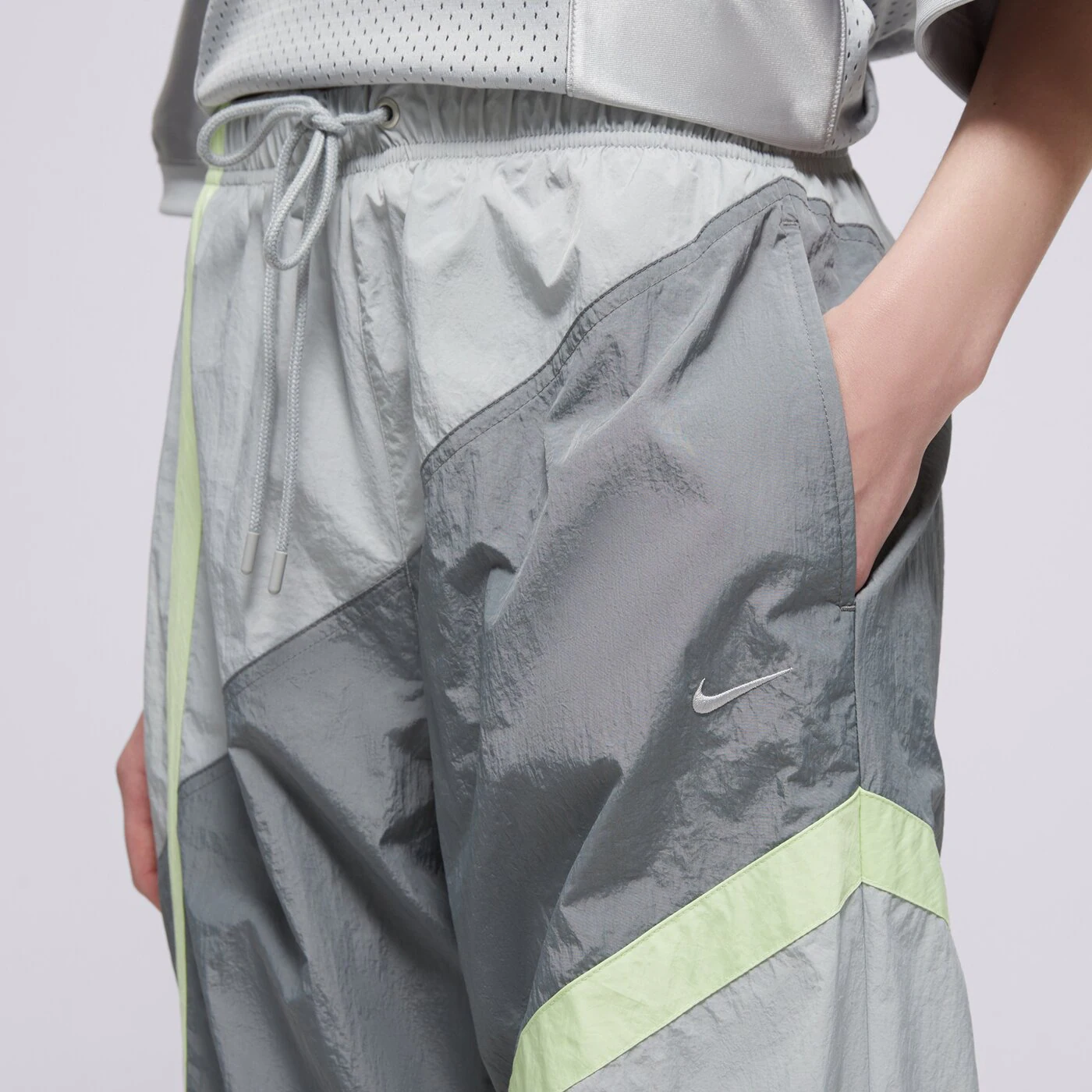 NIKE NADRÁG W NSW STREET WVN OH PANT