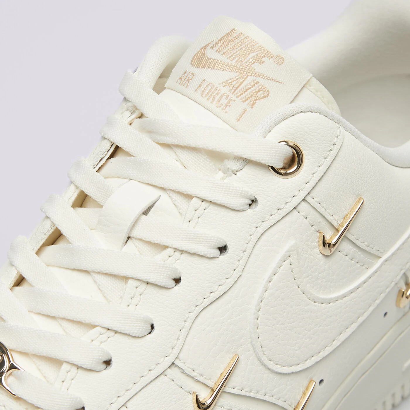 NIKE WMNS AIR FORCE 1 '07 LX CN