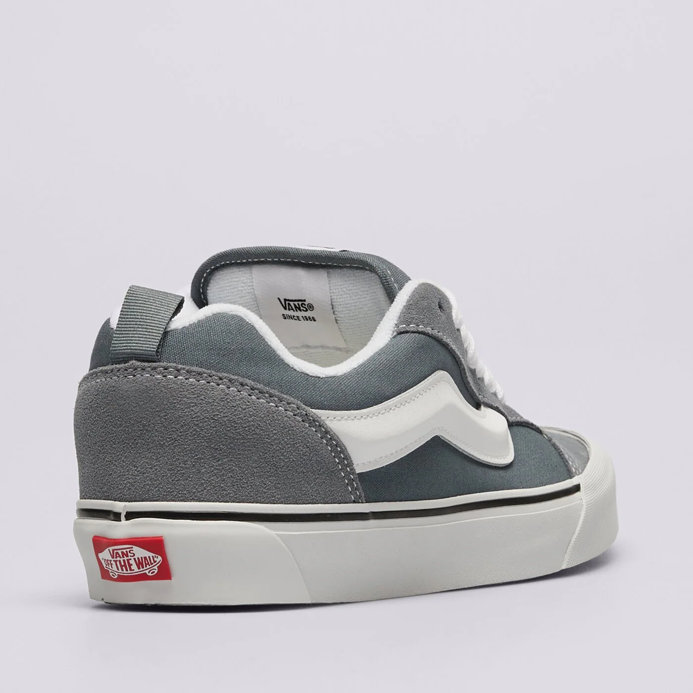 VANS KNU SKOOL