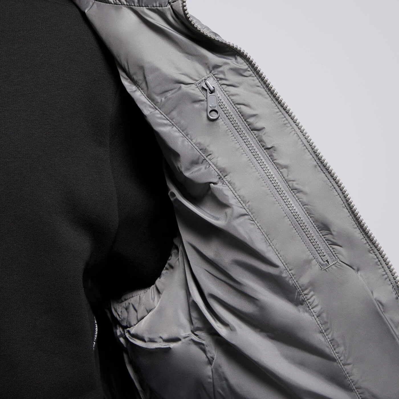 ADIDAS UJJATLAN PULÓVER COMMERCIAL VEST