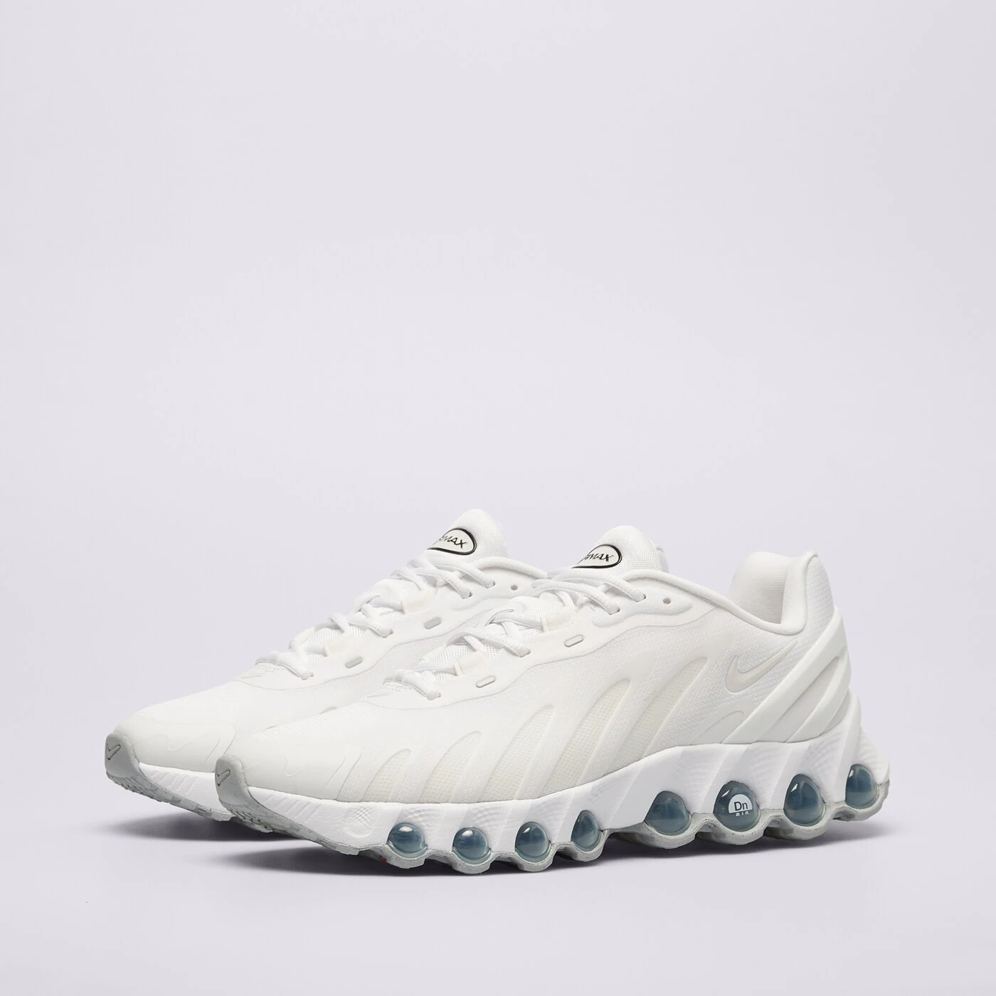 NIKE AIR MAX DN8