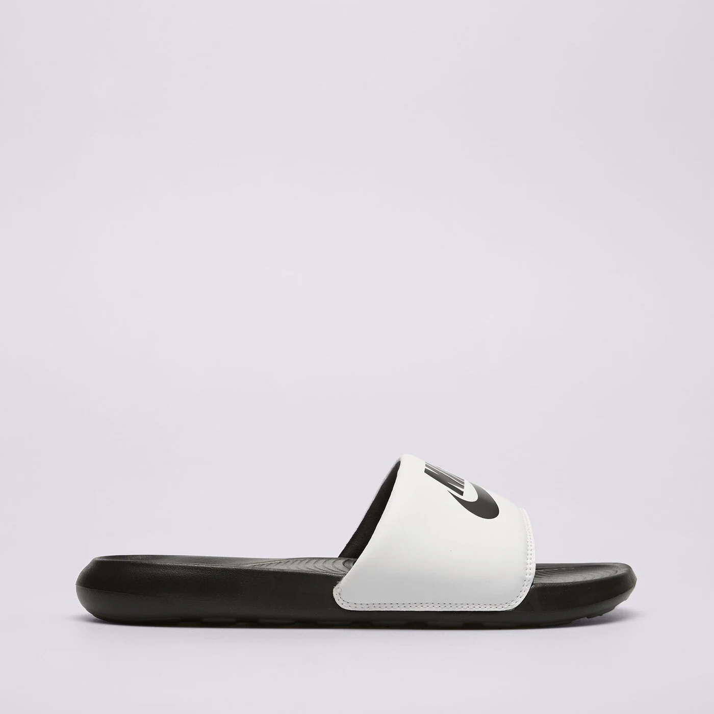 NIKE VICTORI ONE SLIDE