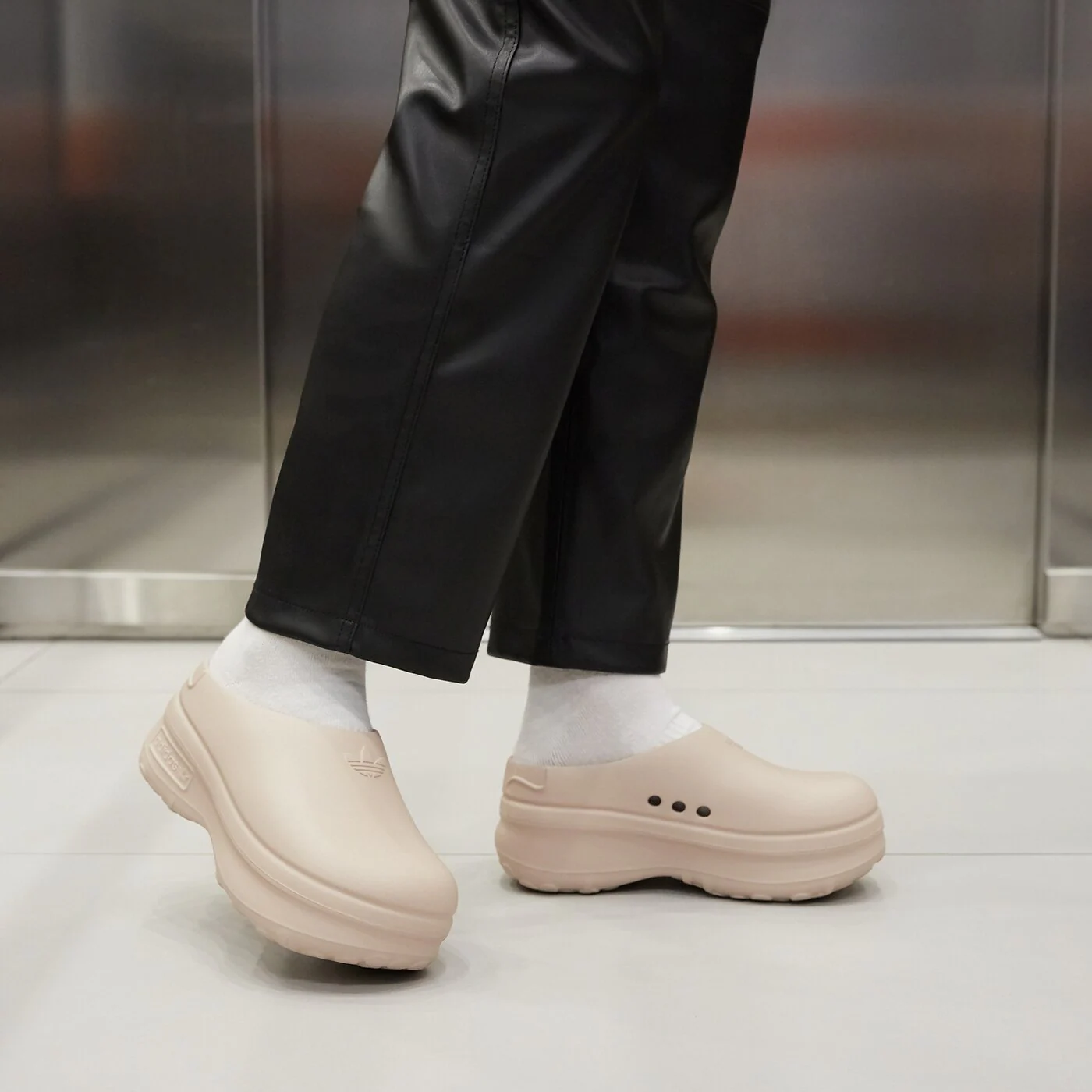 ADIDAS ADIFOM STAN MULE W