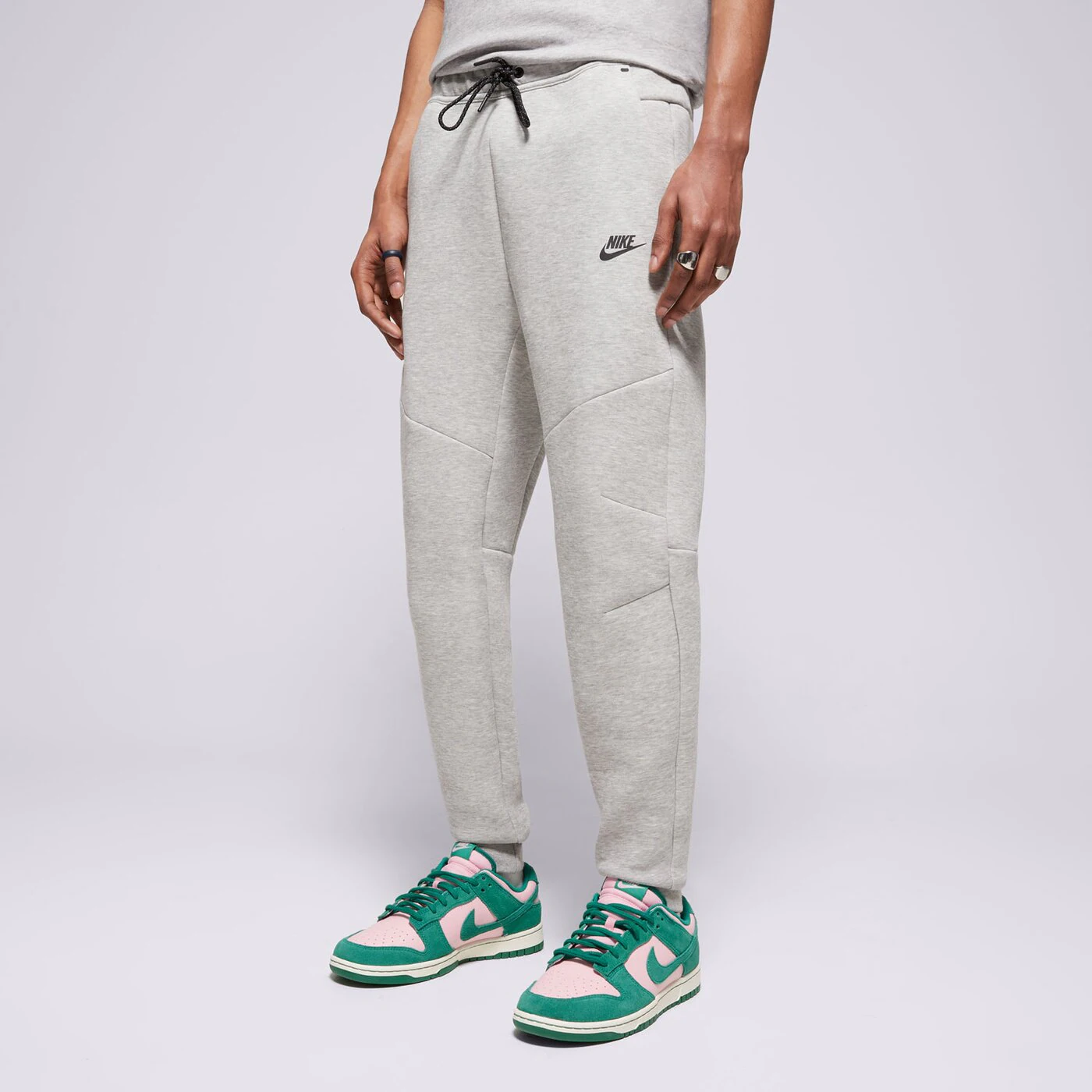 NIKE NADRÁG M NK TCH FLC JGGR