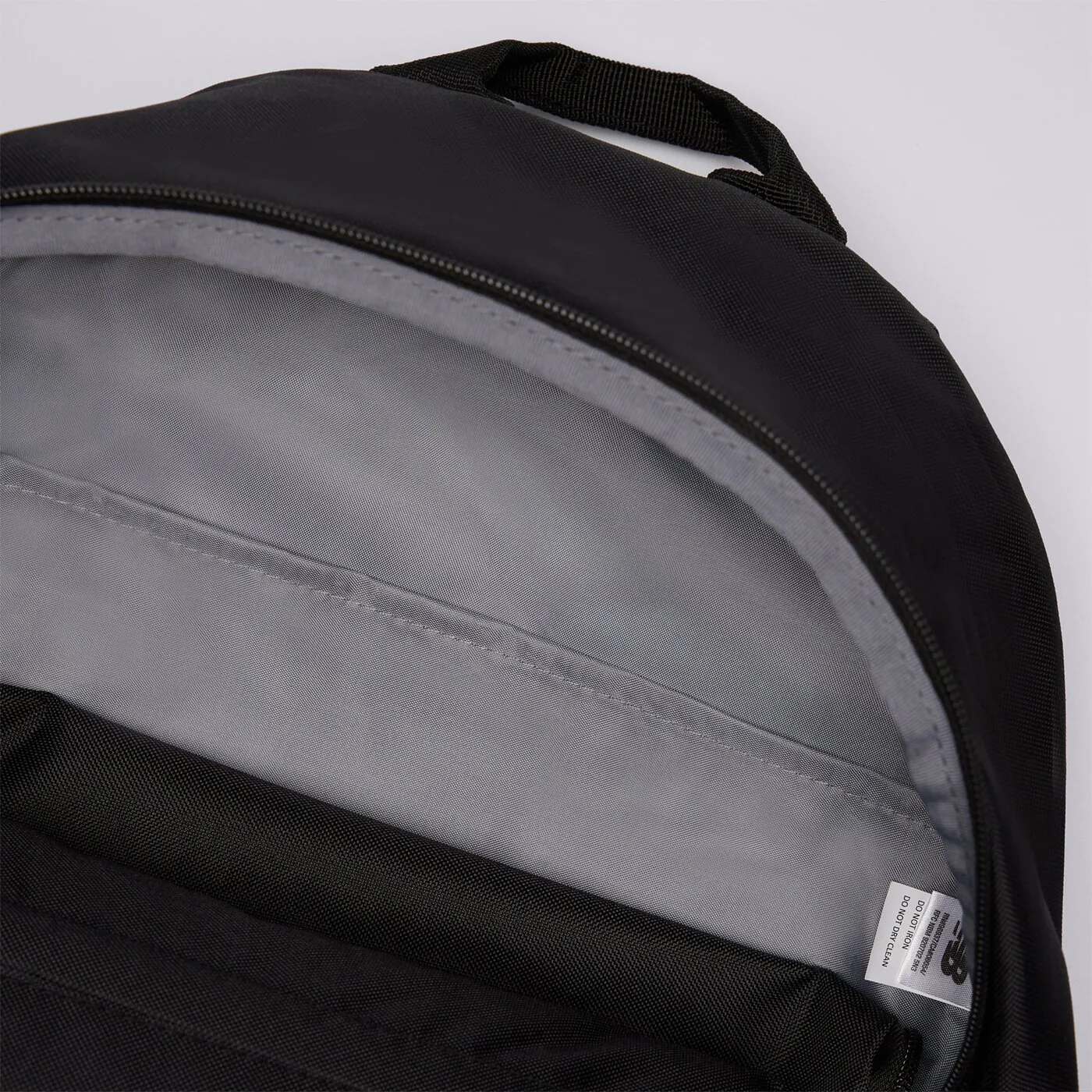 NEW BALANCE HÁTIZSÁK ESSENTIAL BACKPACK