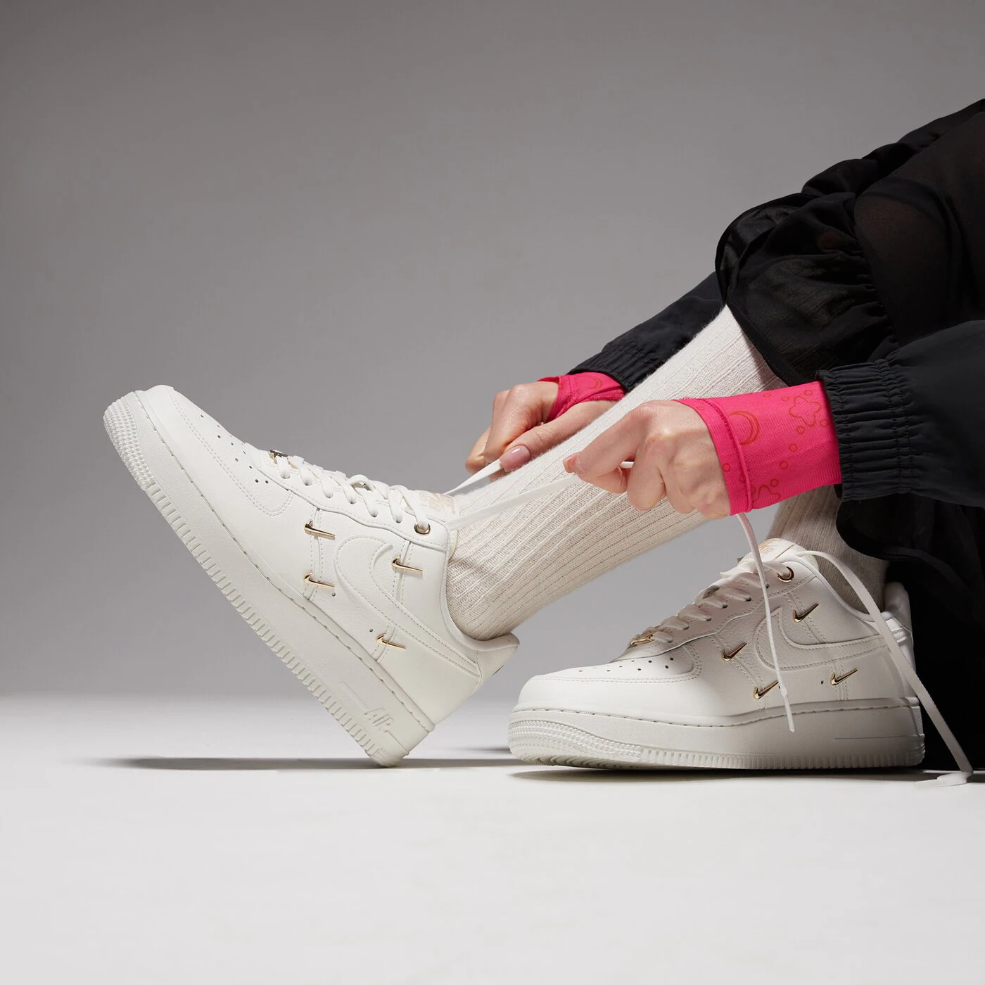 NIKE WMNS AIR FORCE 1 '07 LX CN