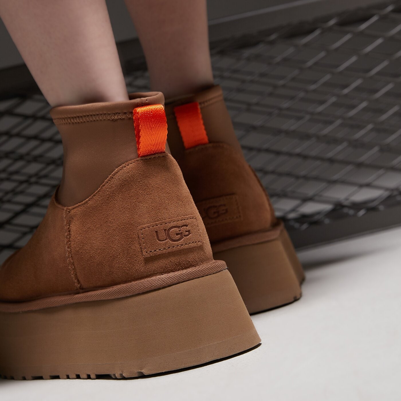 UGG W CLASSIC MINI DIPPER