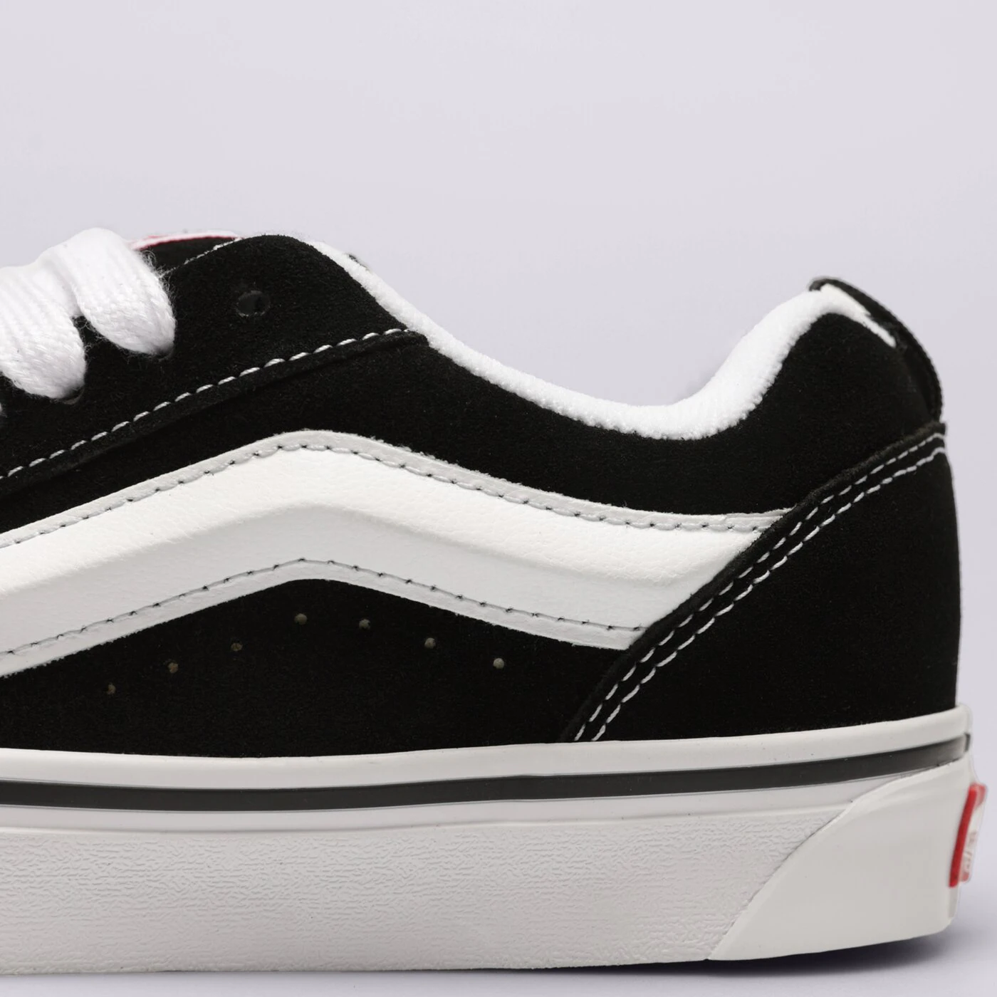 VANS KNU SKOOL