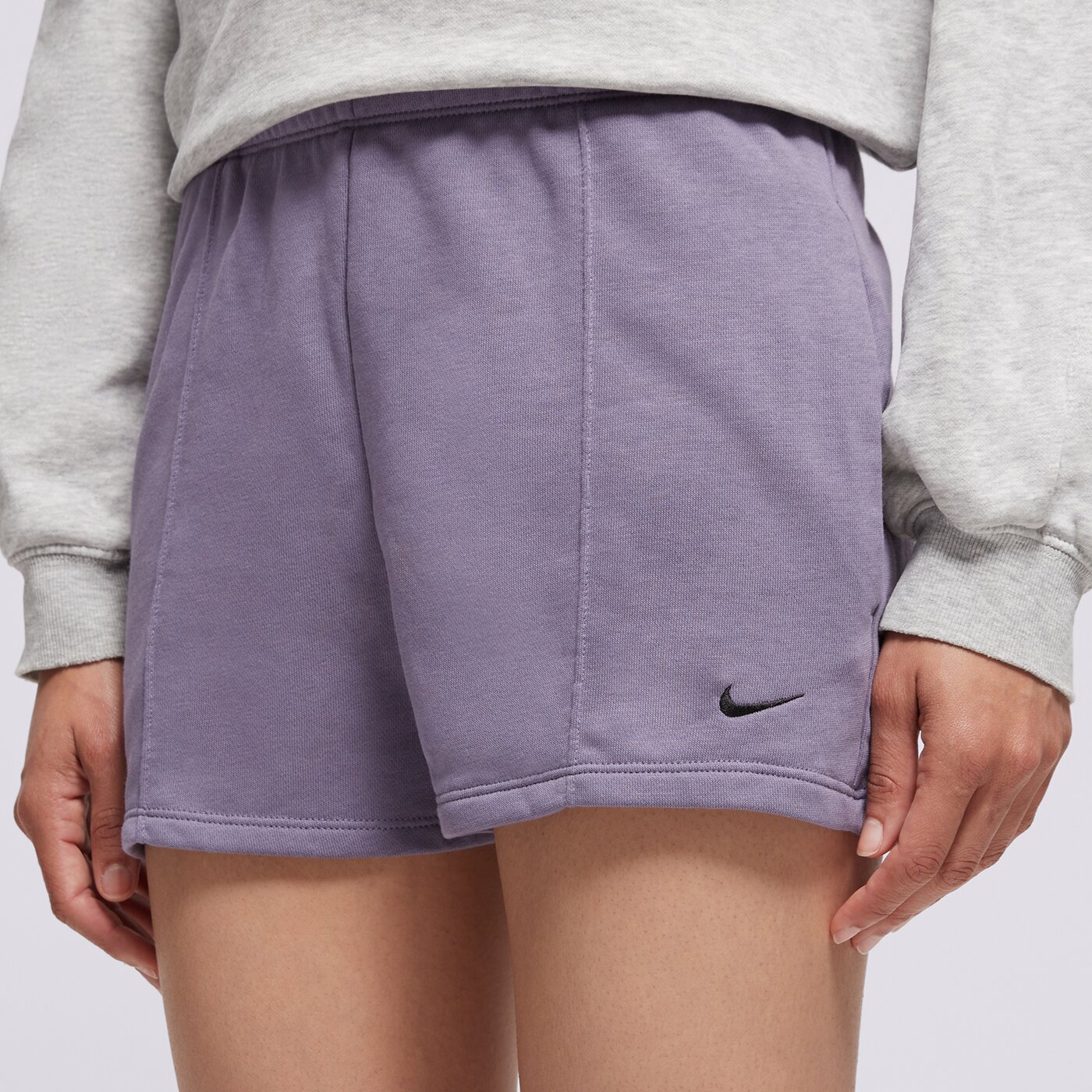NIKE RÖVIDNADRÁG W NSW NK CHLL FT HR 2IN SHORT